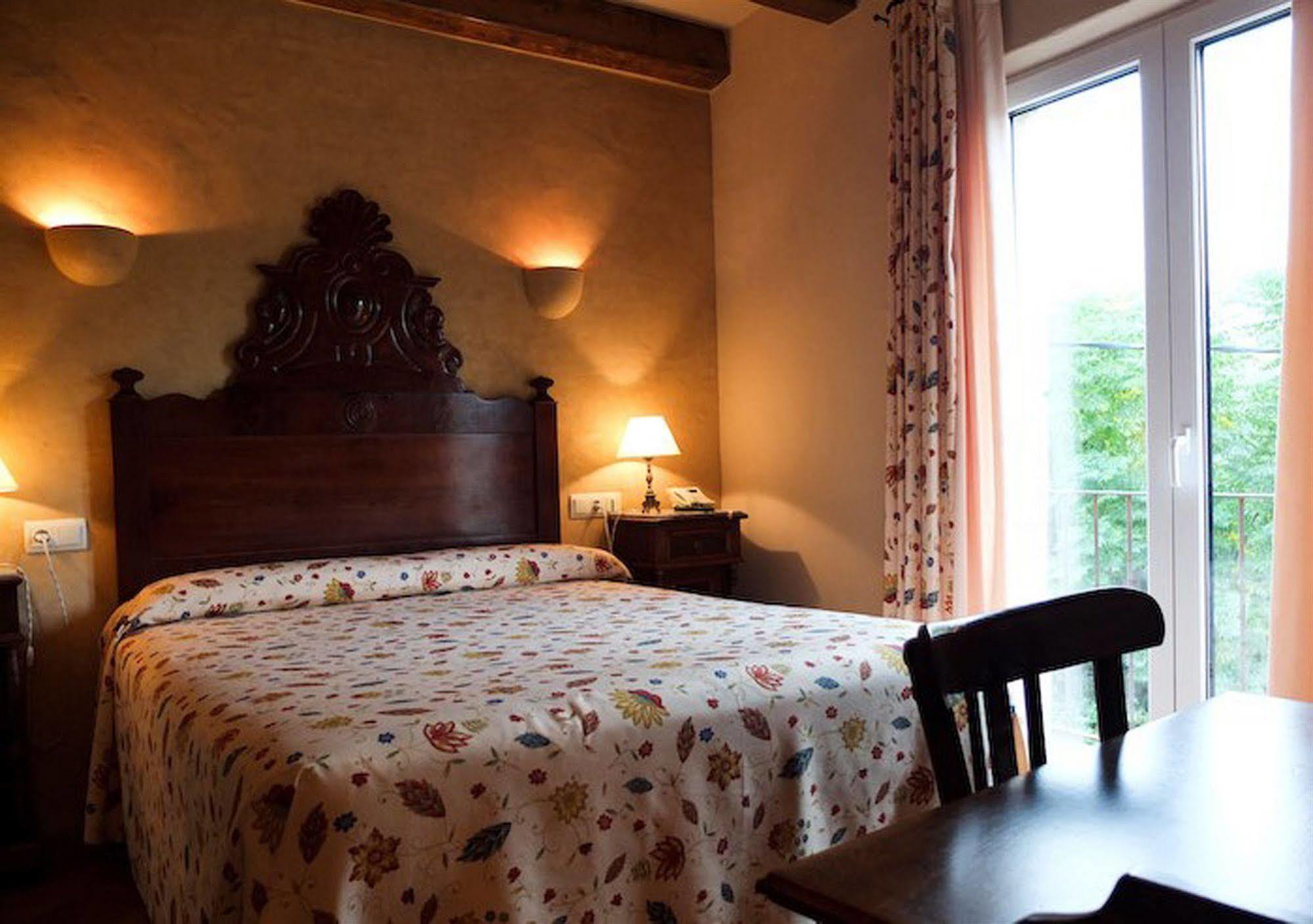 Hotel Sant Feliu Sant Feliu de Boada Eksteriør bilde